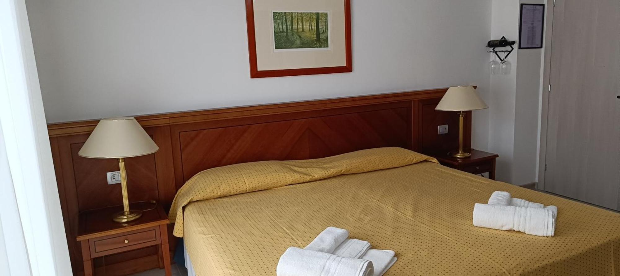 Villa Mariana Bed And Breakfast Saluzzo Exterior photo