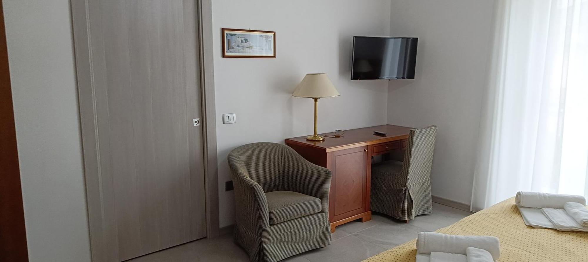 Villa Mariana Bed And Breakfast Saluzzo Exterior photo